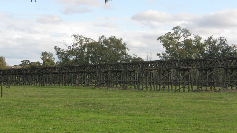 img_0750.jpg - Old bridge near Gundegai, NSW