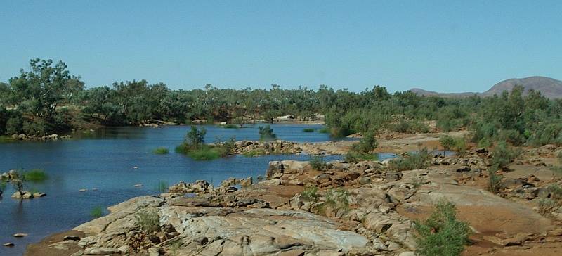 imgp3912a.jpg - Yannarie River rest area - view of river