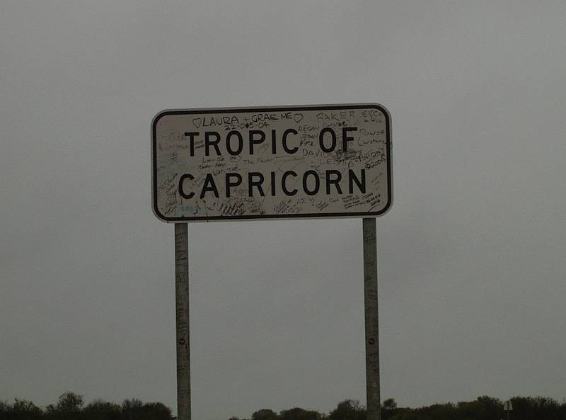 imgp4104.jpg - Tropic of Capricorn sign