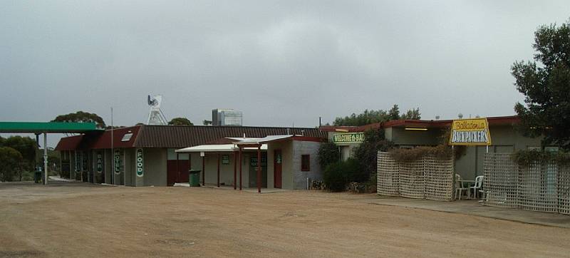 imgp4797.jpg - Balladonia Roadhouse